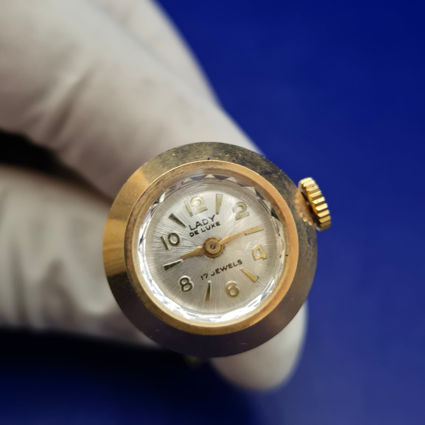 Elegante Lady De Luxe Ketten Uhr – Vintage Design mit 17 Jewels