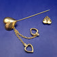 Elegante Herz-Anstecknadel in Goldoptik – Romantische Brosche mit Ketten