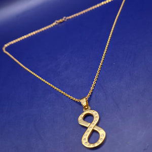 Elegante Damen Kette – Goldfarben mit funkelndem Unendlichkeits-Anhänger