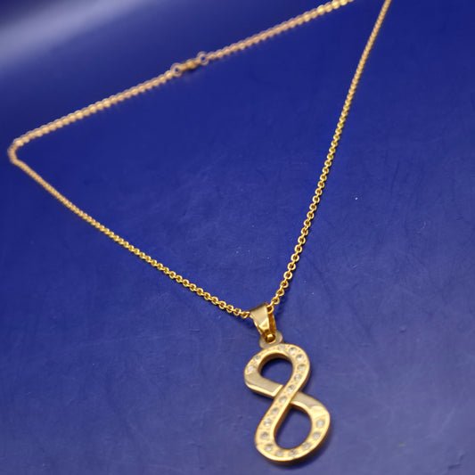 Elegante Damen Kette – Goldfarben mit funkelndem Unendlichkeits-Anhänger