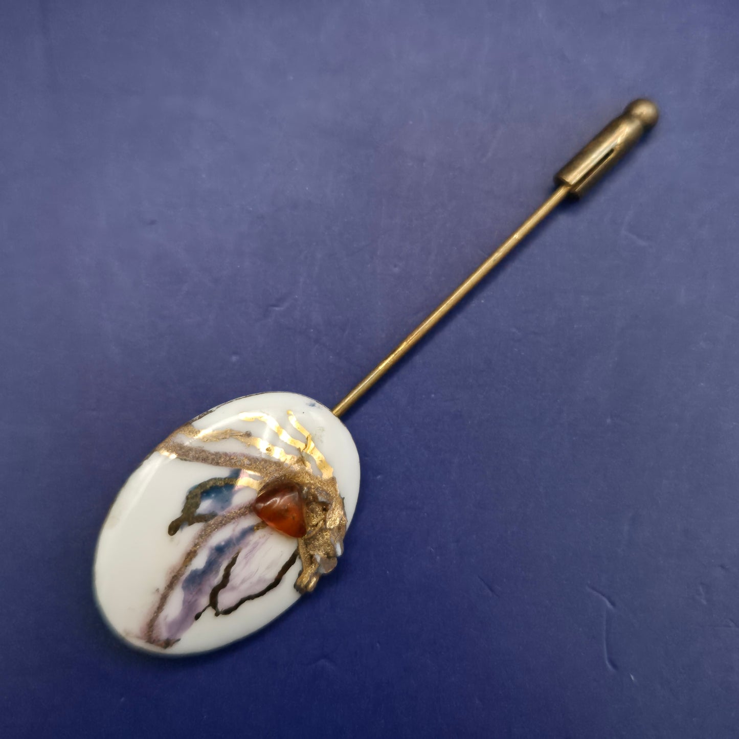 Handgefertigte Vintage Anstecknadel – Einzigartige Keramik Kunst