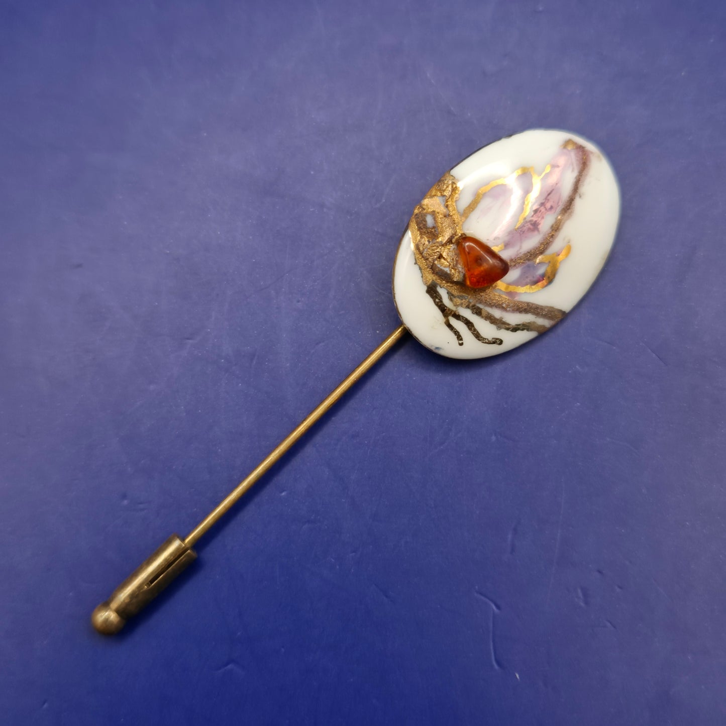 Handgefertigte Vintage Anstecknadel – Einzigartige Keramik Kunst