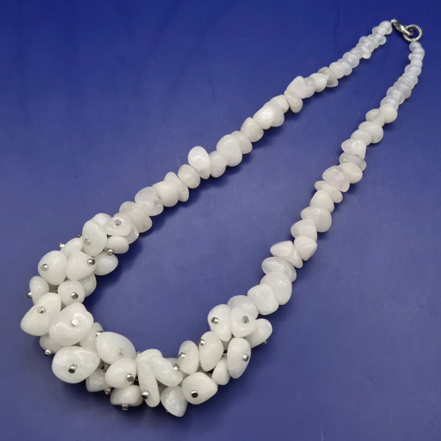 Elegante Mondstein Splitterkette – Stilvolle Damen Halskette in Weiß