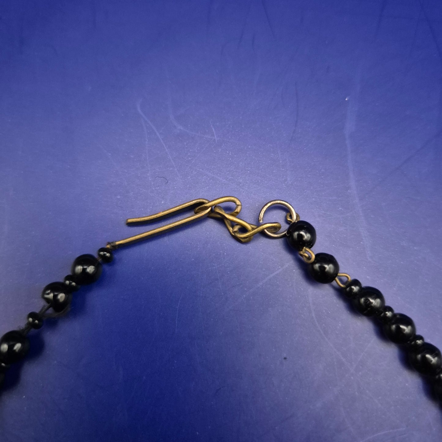 Markante Onyx Schwarz Damen Halskette – Statement Design in Tiefschwarz