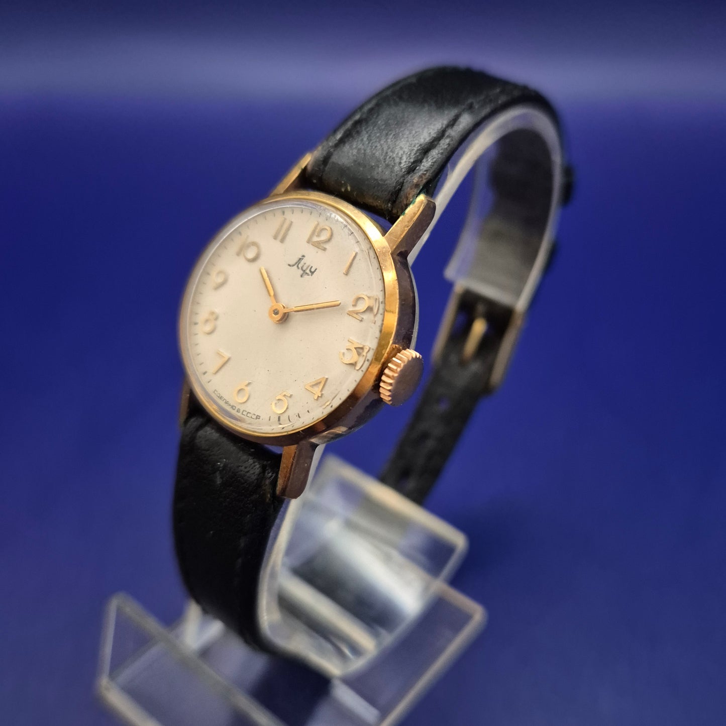 Vintage Luch Damen Uhr – Klassisches Design aus der Sowjetunion
