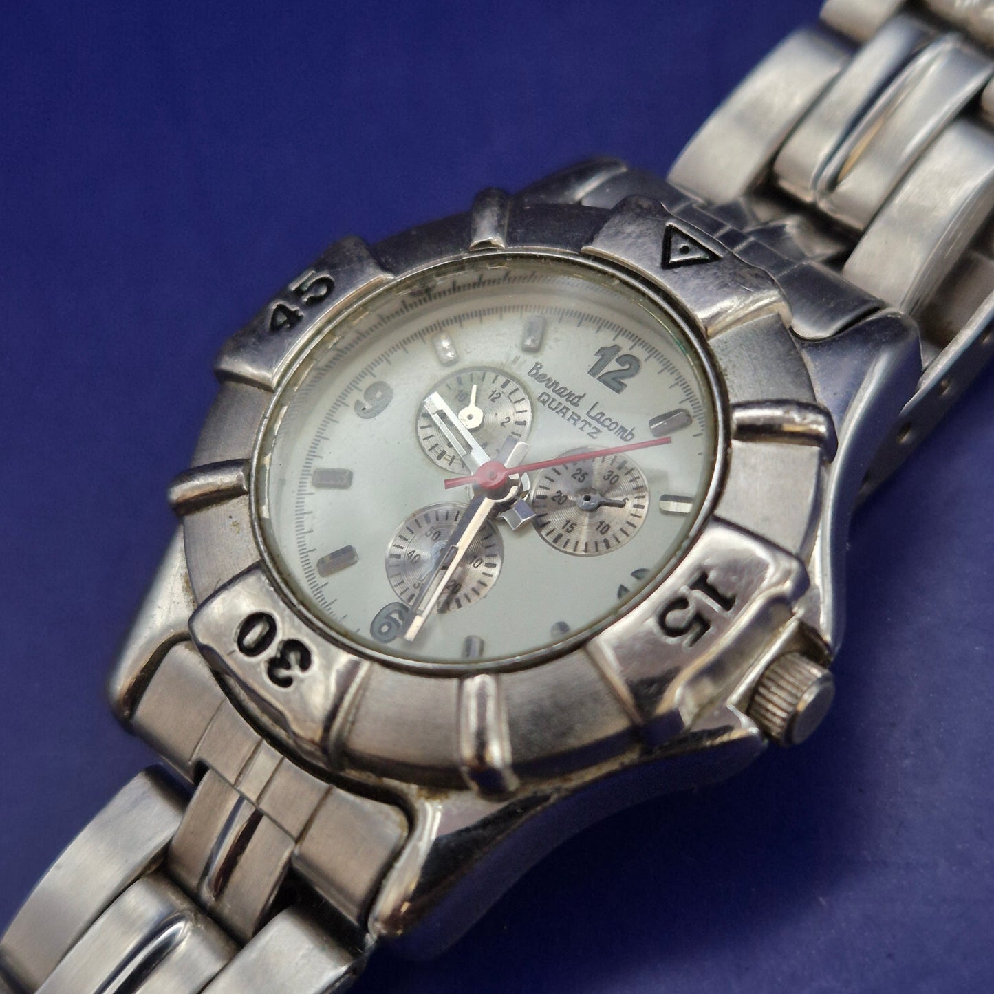 Robuste Bernard Lacomb Herren Uhr – Markantes Design in Edelstahl