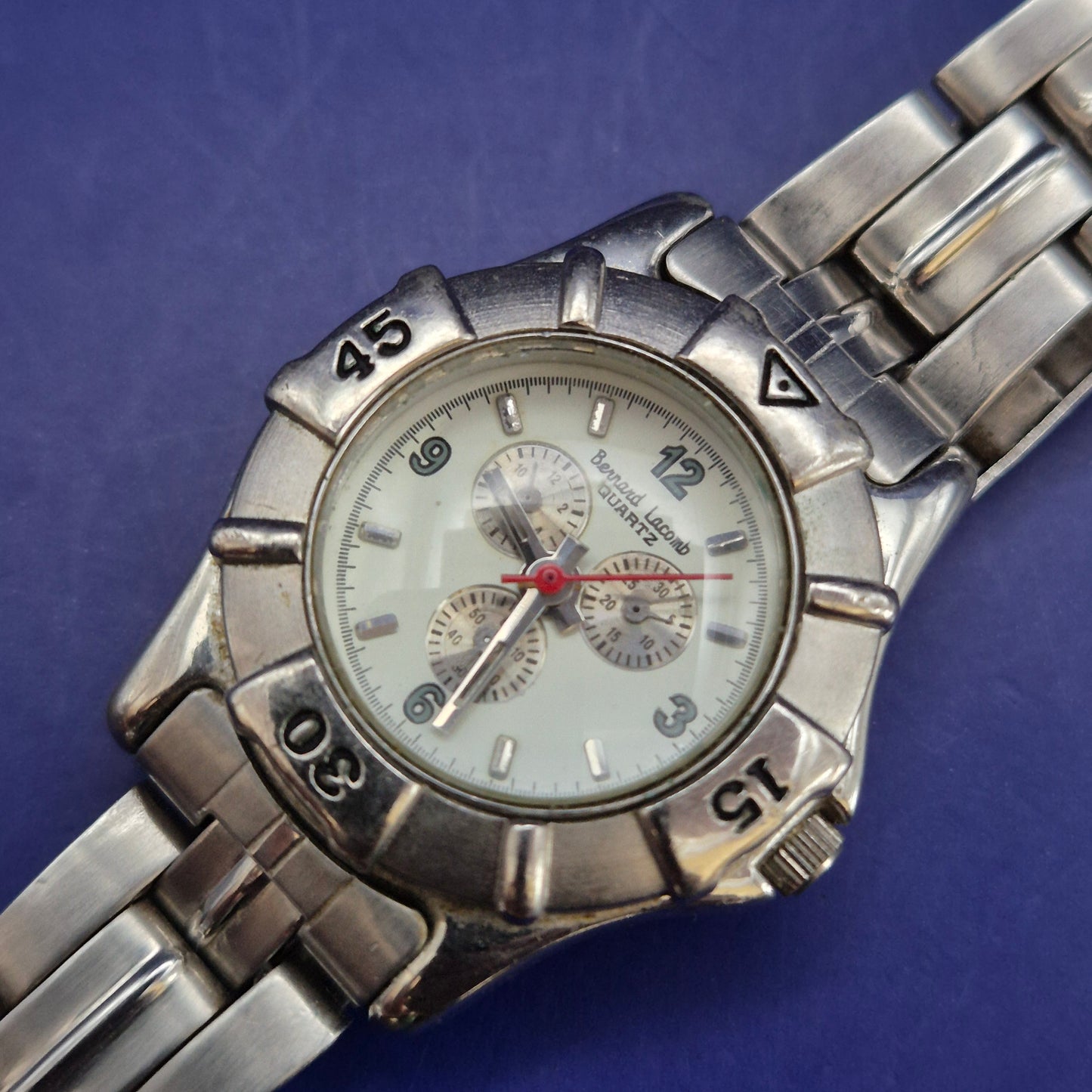 Robuste Bernard Lacomb Herren Uhr – Markantes Design in Edelstahl