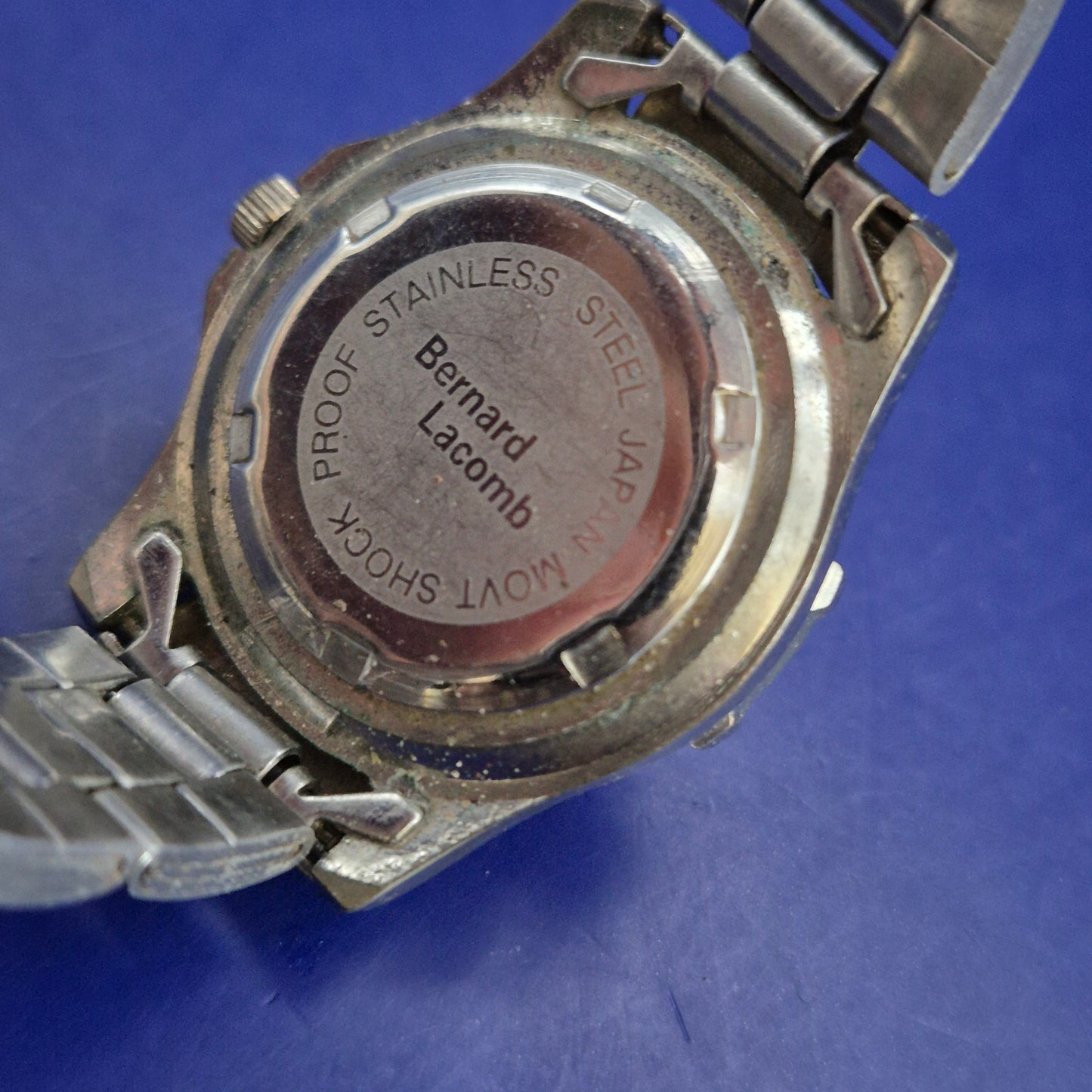 Robuste Bernard Lacomb Herren Uhr – Markantes Design in Edelstahl