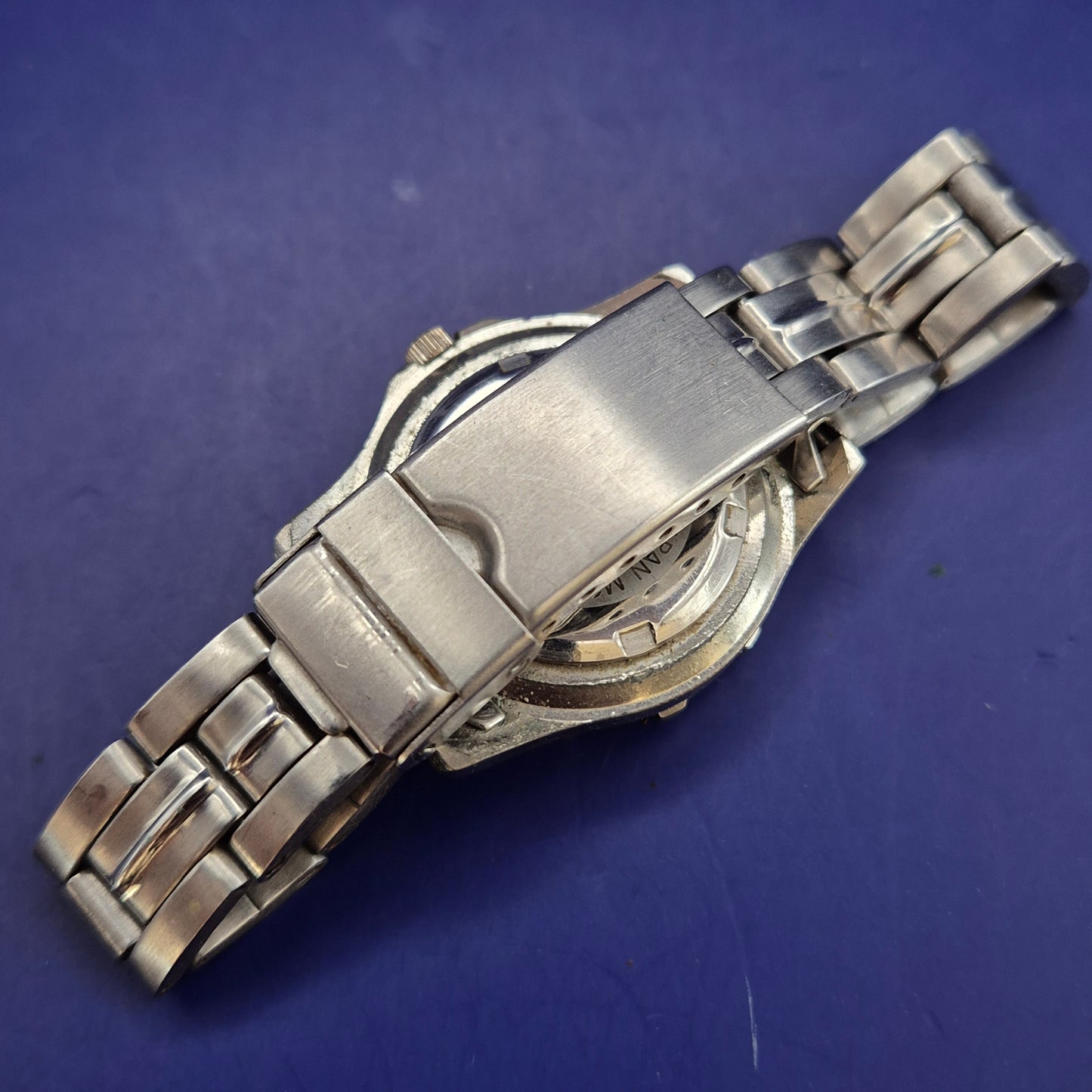 Robuste Bernard Lacomb Herren Uhr – Markantes Design in Edelstahl