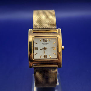 Elegante Madison New York Damen Uhr – Goldene Mesh-Optik & Rechteckiges Design