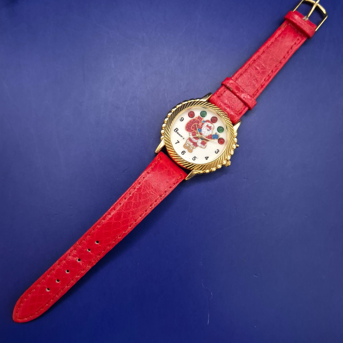 Verspielte Santa Claus Damen Uhr – Festliches Design mit Glitzer-Zifferblatt