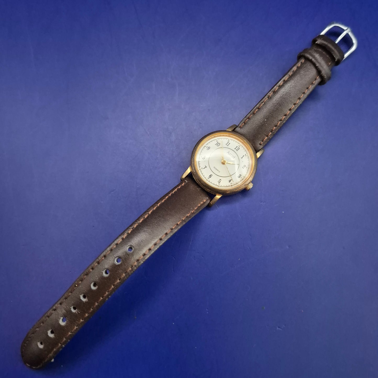 Klassische Ascot Damen Uhr – Zeitloses Design mit braunem Lederarmband