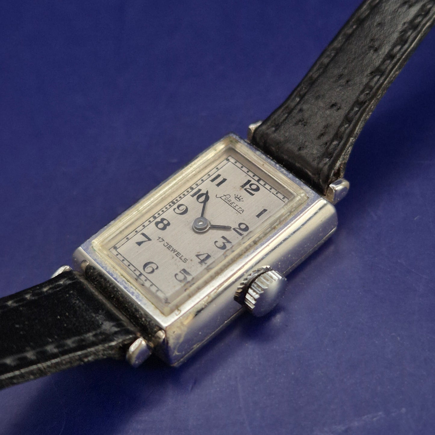 Titel Antike Foresta Damen Uhr – Klassisches Design mit 17 Jewels