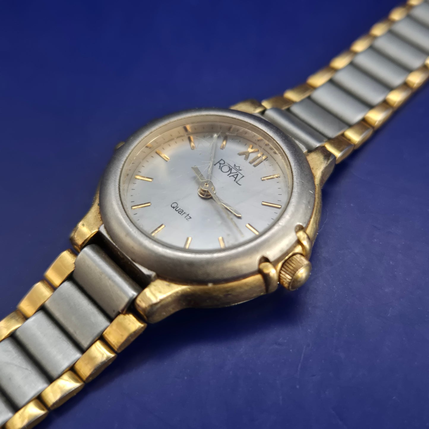 Klassische Royal Damen Uhr – Bicolor-Design mit römischen Ziffern