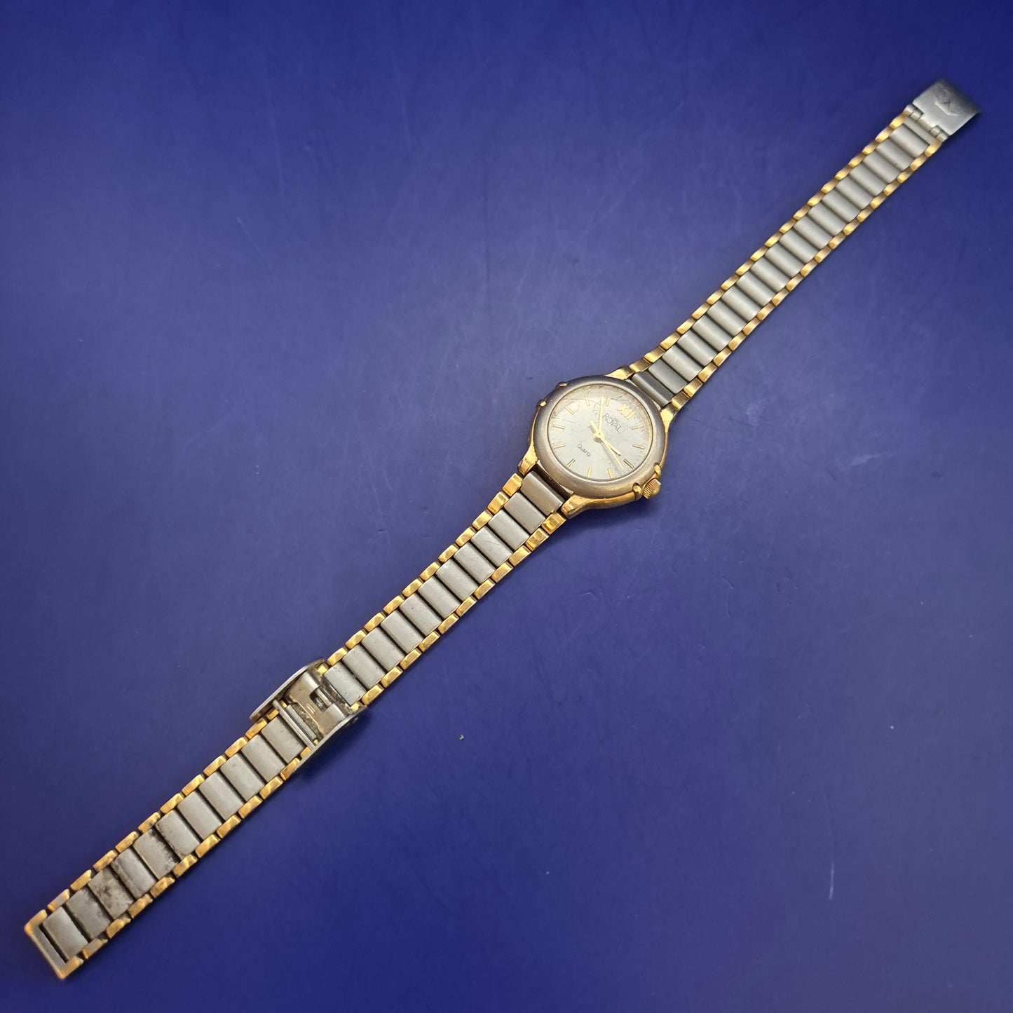 Klassische Royal Damen Uhr – Bicolor-Design mit römischen Ziffern
