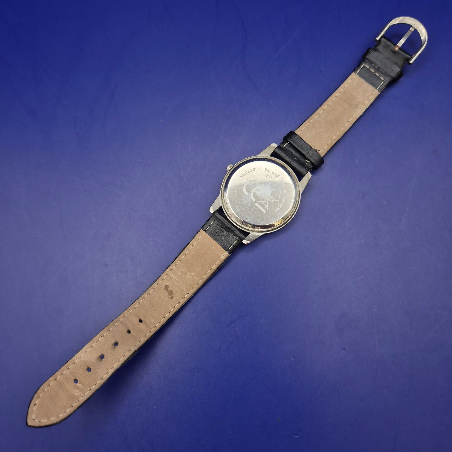 Schlichte Herren Uhr in Anthrazit – Zeitloses Design mit Lederarmband