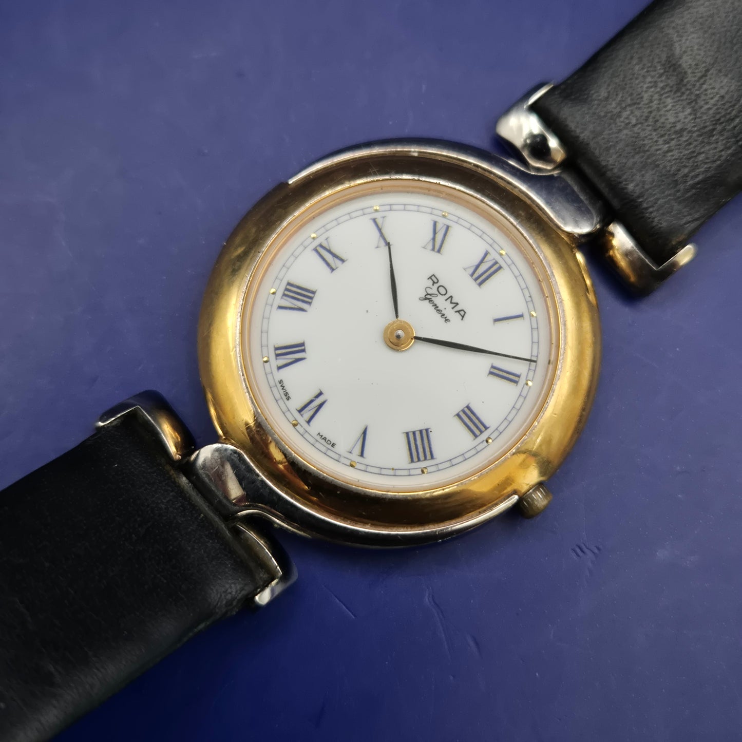 Exklusive Roma Genève Damen Uhr – Bicolor Design mit Römischen Ziffern