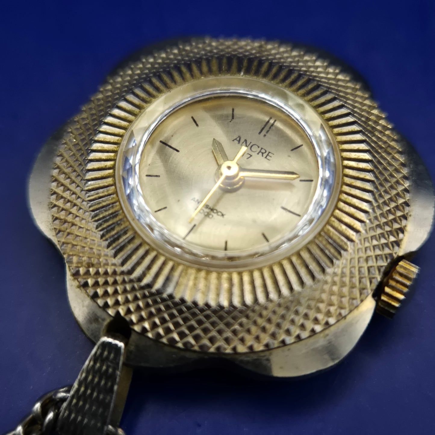 Elegante Maurice Lacroix Damen Uhr – Bicolor Design mit Goldakzenten