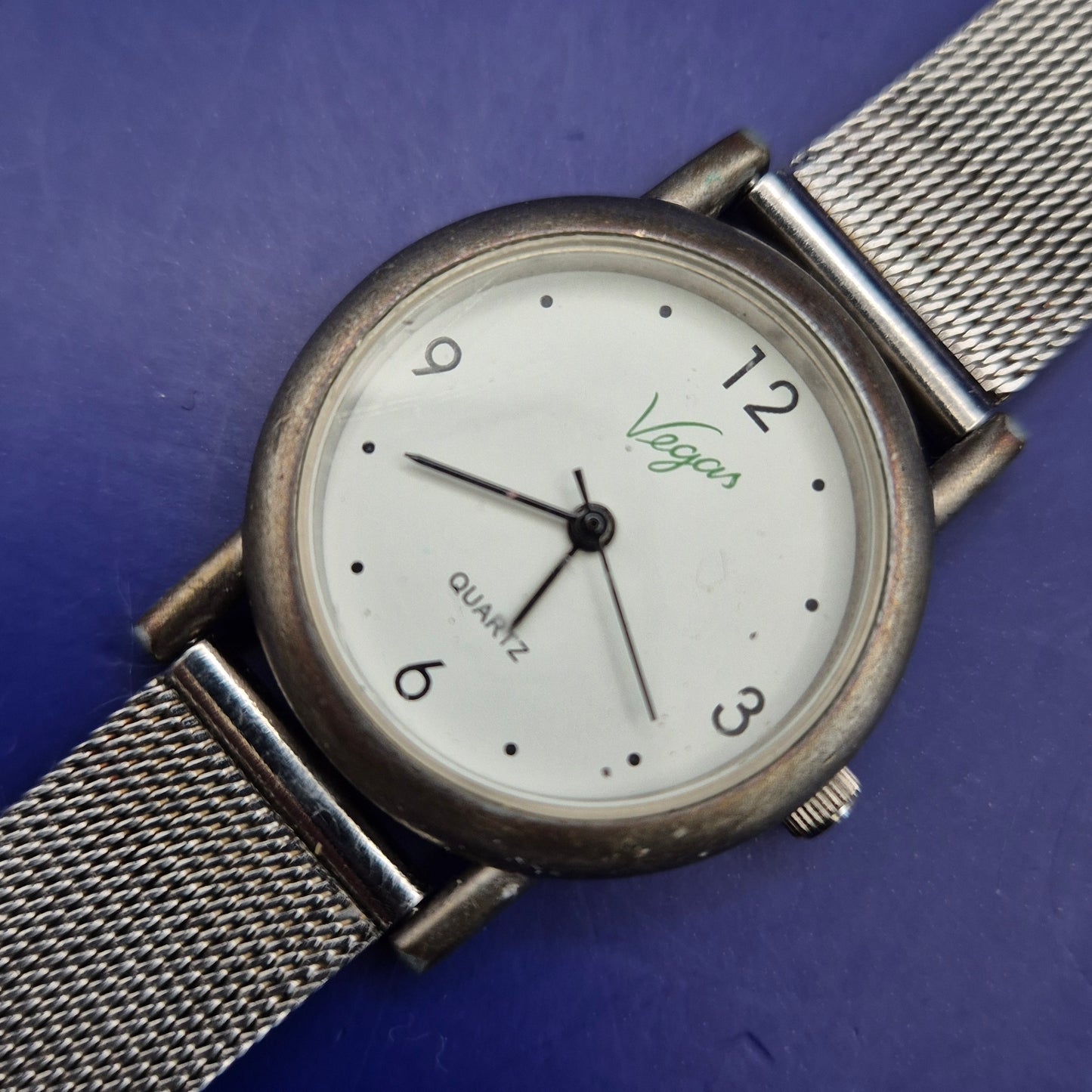 Klassische Vegas Damen Uhr – Schlichtes Design mit Milanaiseband