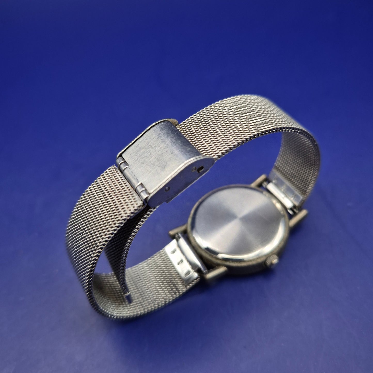 Klassische Vegas Damen Uhr – Schlichtes Design mit Milanaiseband
