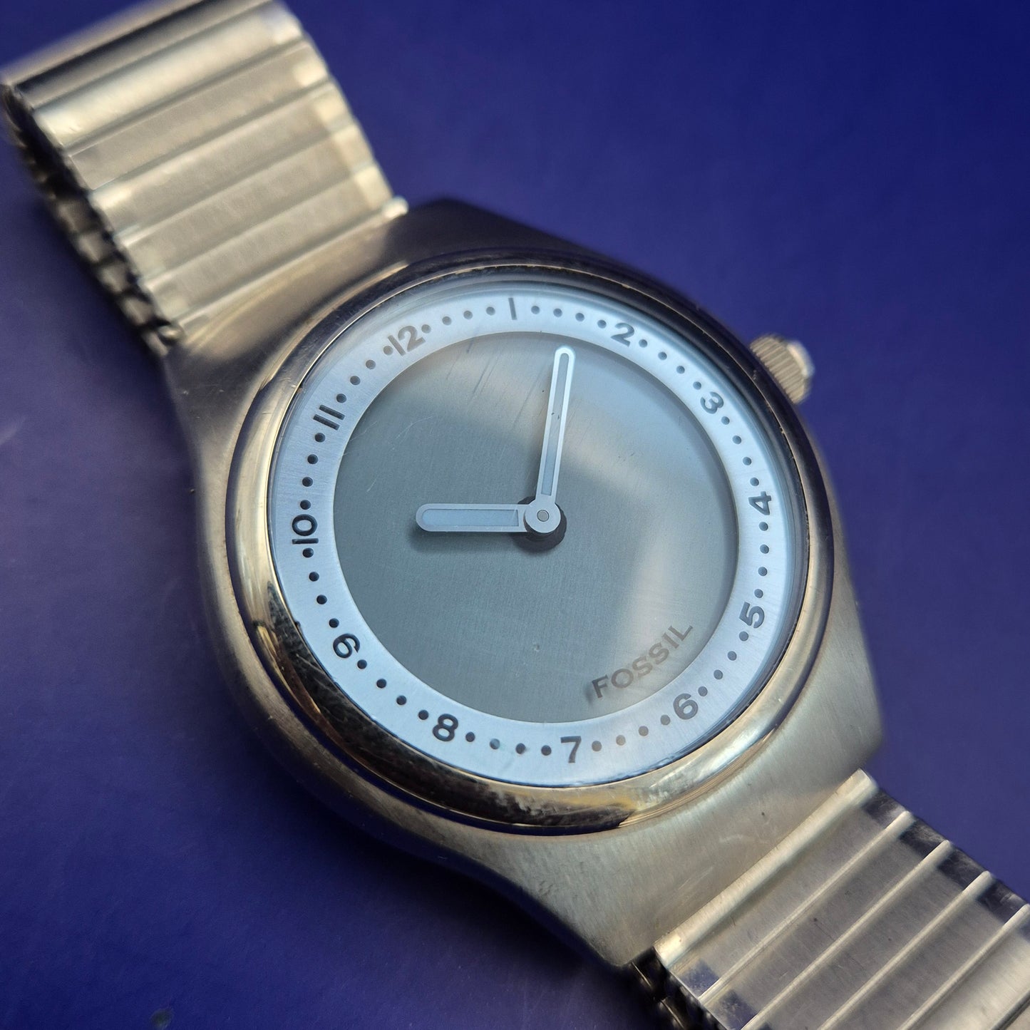 Moderne Fossil Damen Uhr Big Tic – Futuristisches Design mit Digital-Sekunde