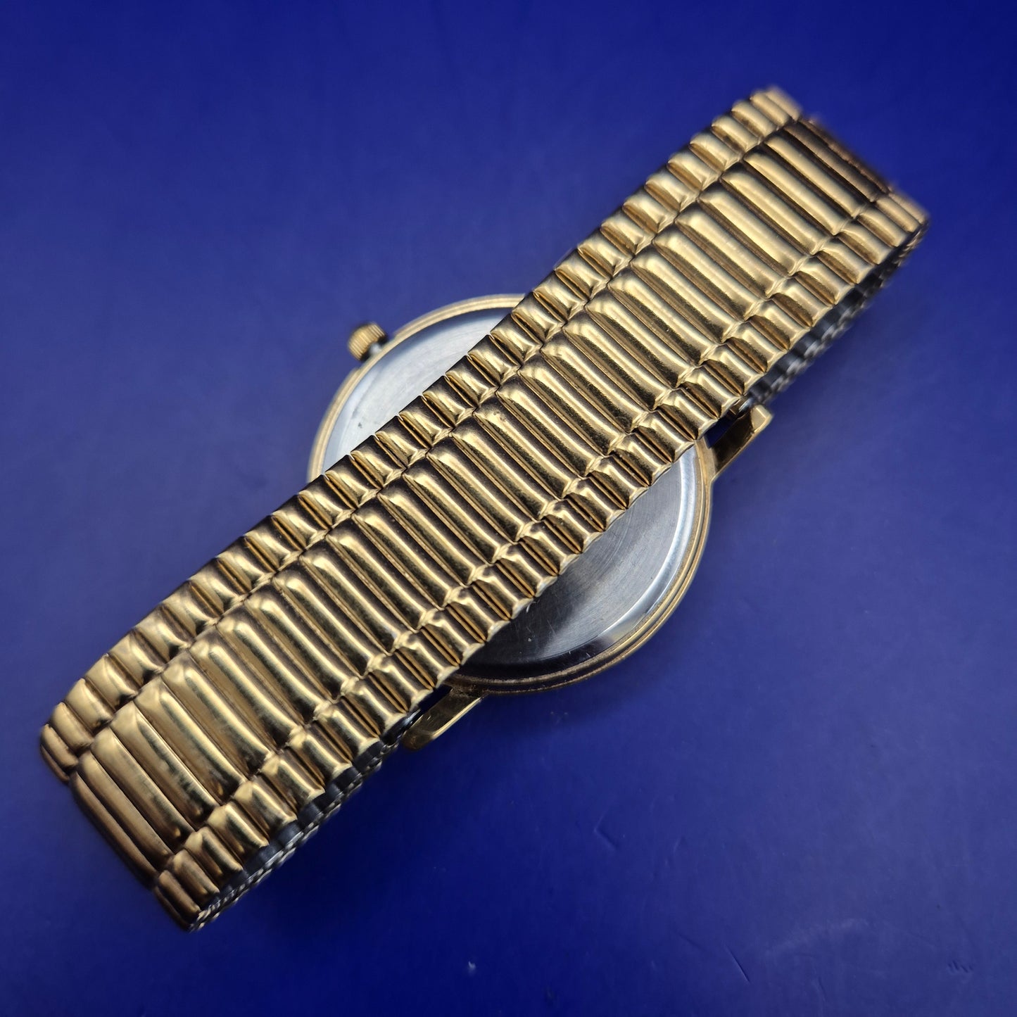 Klassische Dugena Herren Uhr – Goldfarbenes Design mit Datumsanzeige