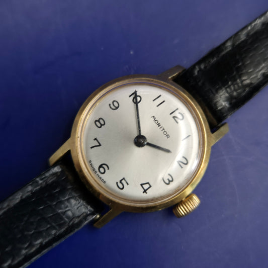 Klassische Monitor Damen Uhr – Vintage Charme mit Schweizer Präzision