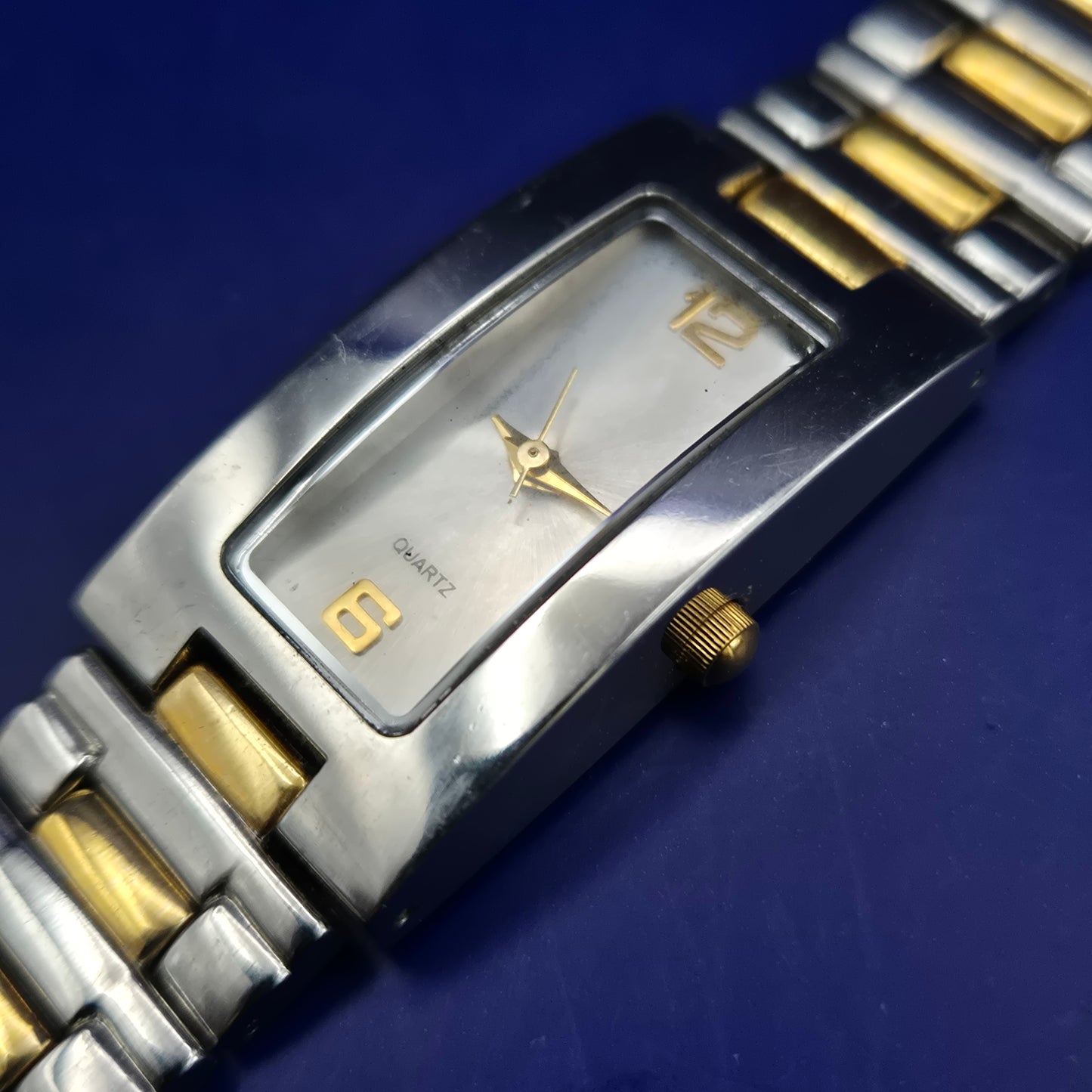 Elegante Damen Uhr im Bicolor Design – Stilvolles Rechteck-Gehäuse