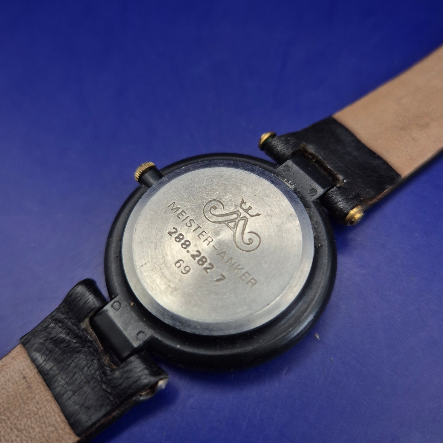 Klassische Meister Anker Damen Uhr – Schwarzes Design mit römischen Zahlen