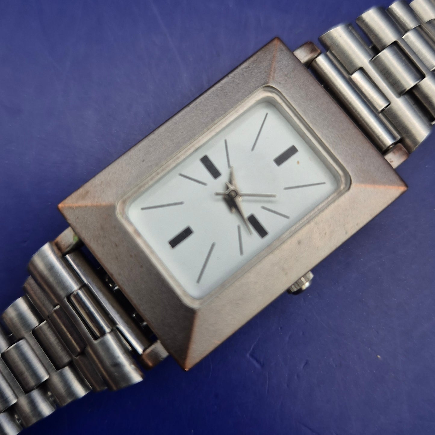 Elegante Damen Uhr – Minimalistisches Rechteck-Design in Silber