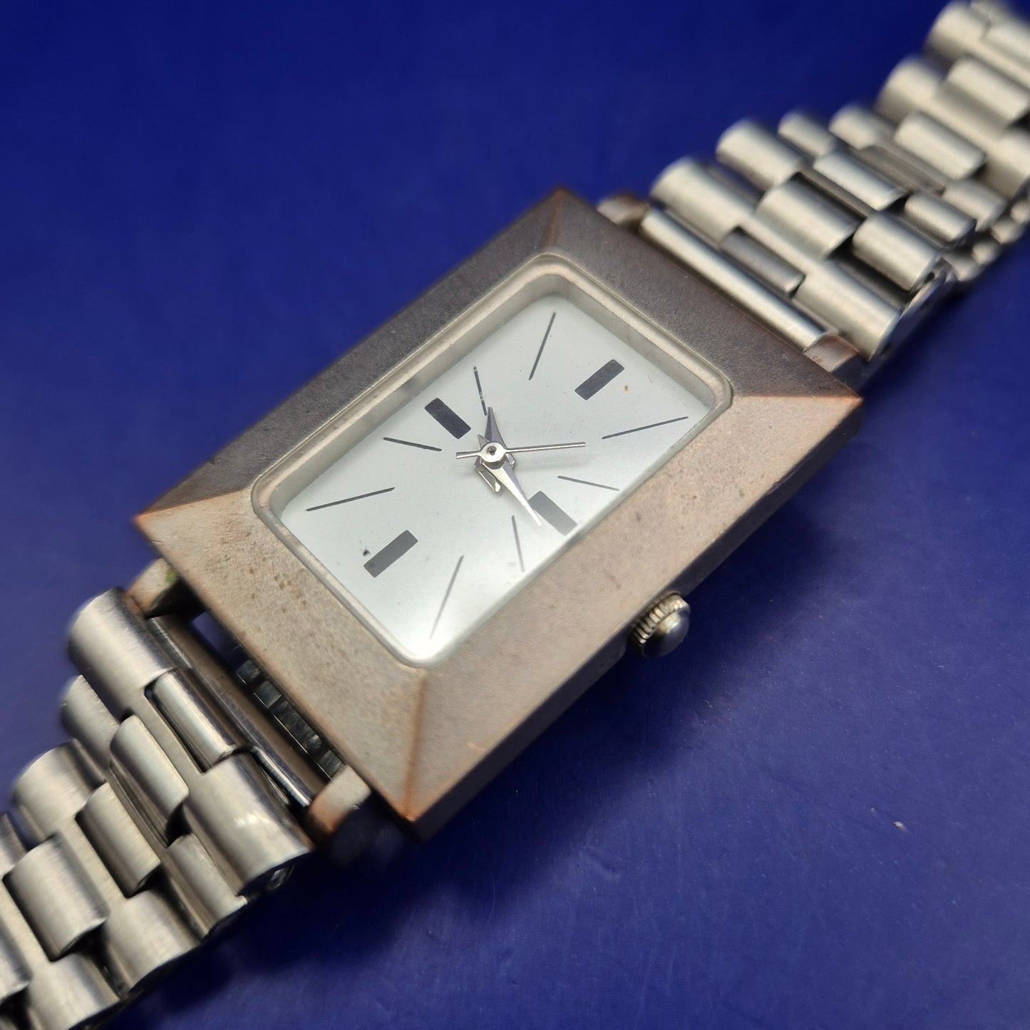 Elegante Damen Uhr – Minimalistisches Rechteck-Design in Silber