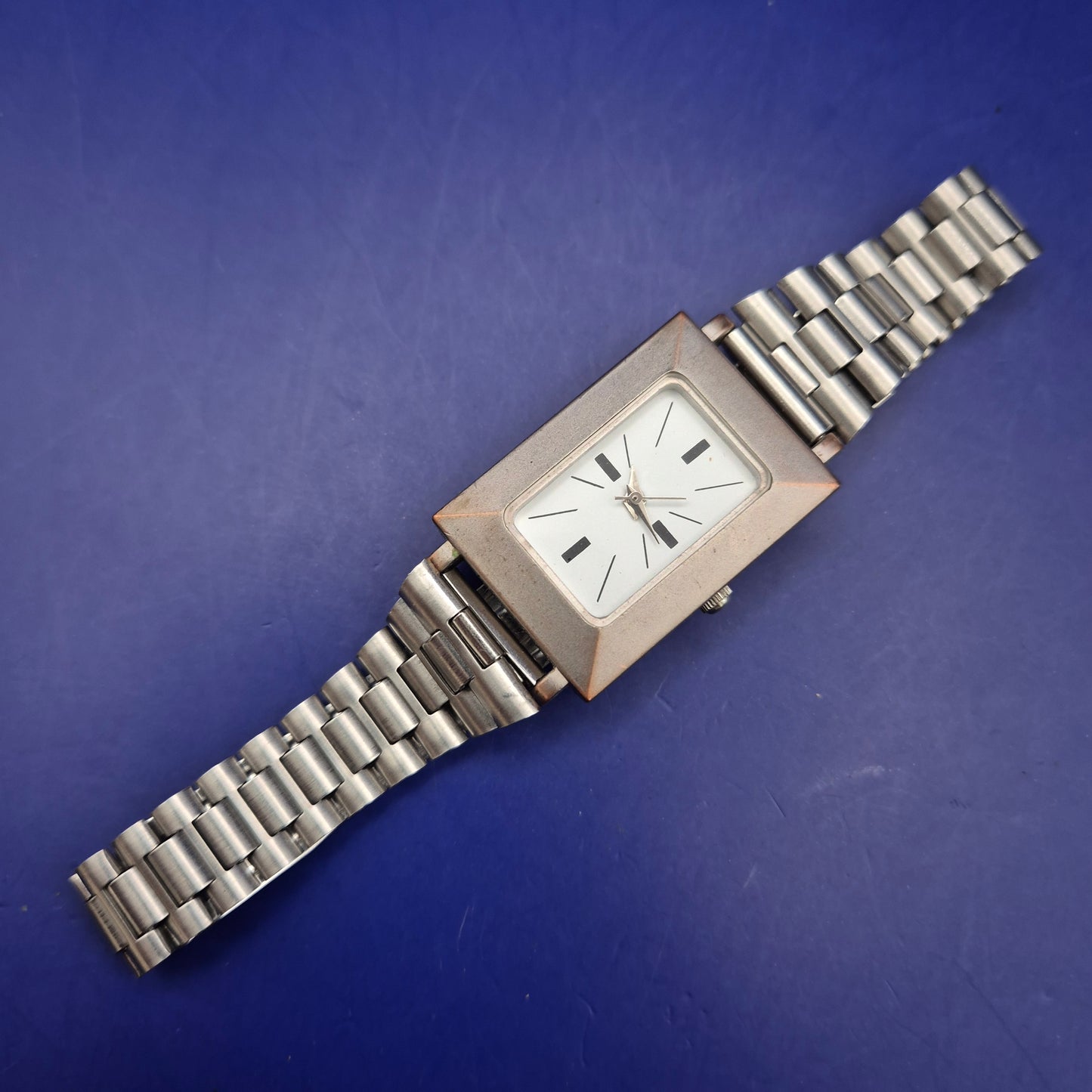 Elegante Damen Uhr – Minimalistisches Rechteck-Design in Silber