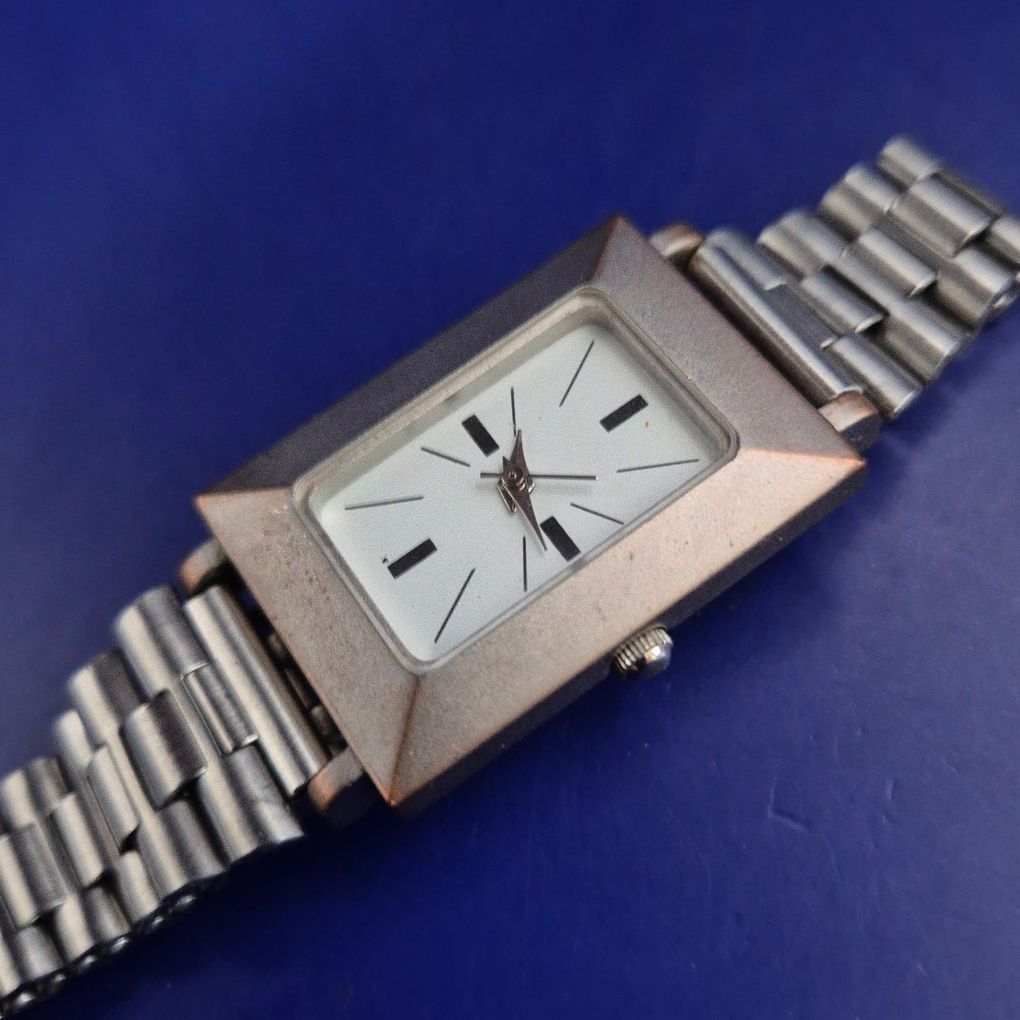 Elegante Damen Uhr – Minimalistisches Rechteck-Design in Silber