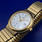 Klassische Junghans Damen Uhr – Goldfarbenes Design mit Stretcharmband