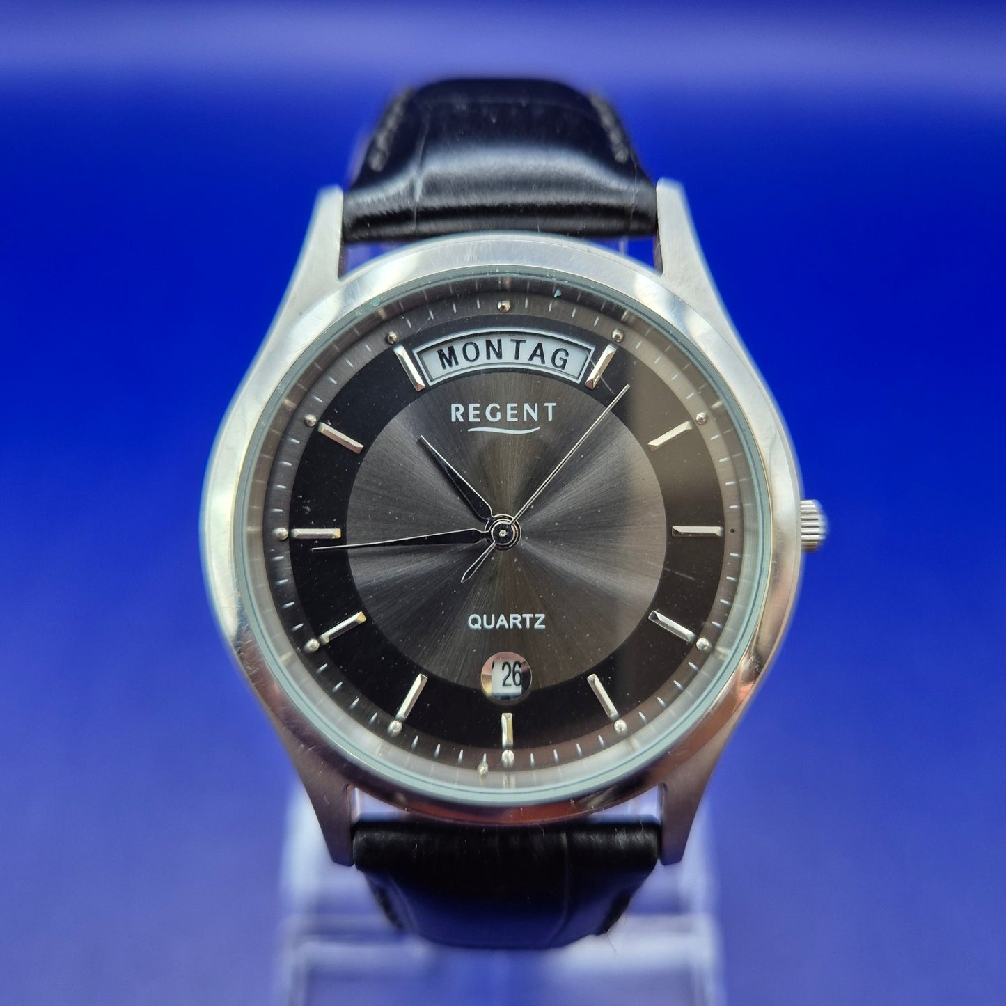 Klassische Regent Herren Uhr – Elegantes Schwarzes Zifferblatt & Leder