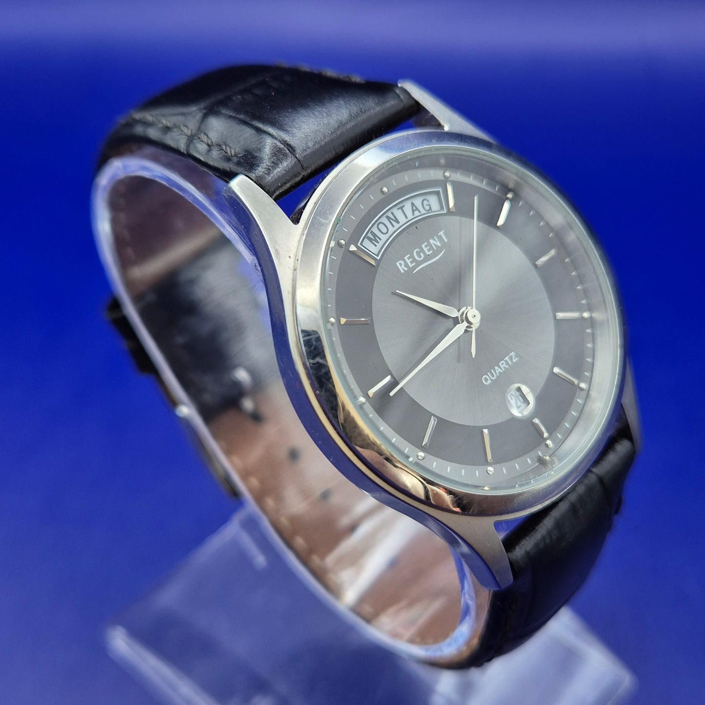 Klassische Regent Herren Uhr – Elegantes Schwarzes Zifferblatt & Leder