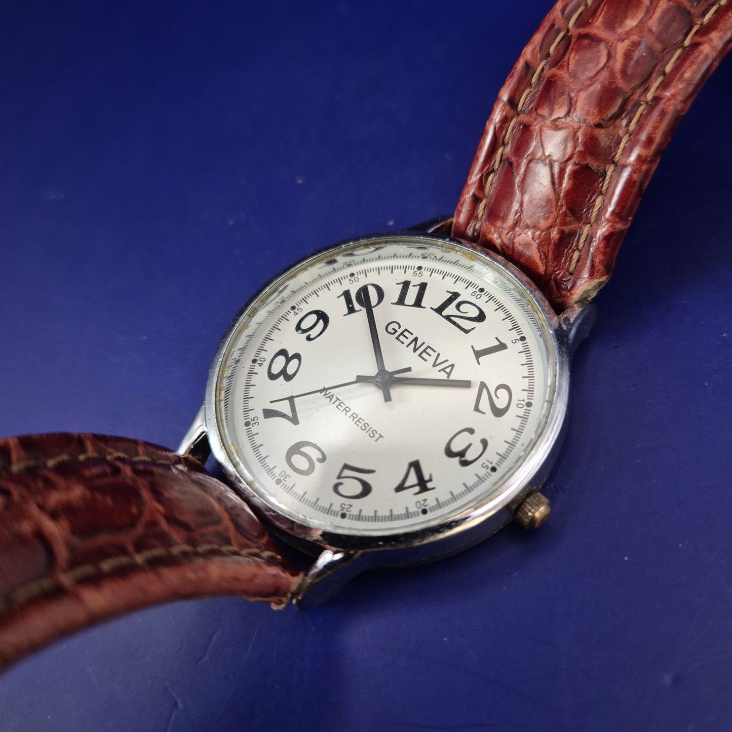 Klassische Geneva Herren Uhr – Zeitloses Design mit Lederarmband