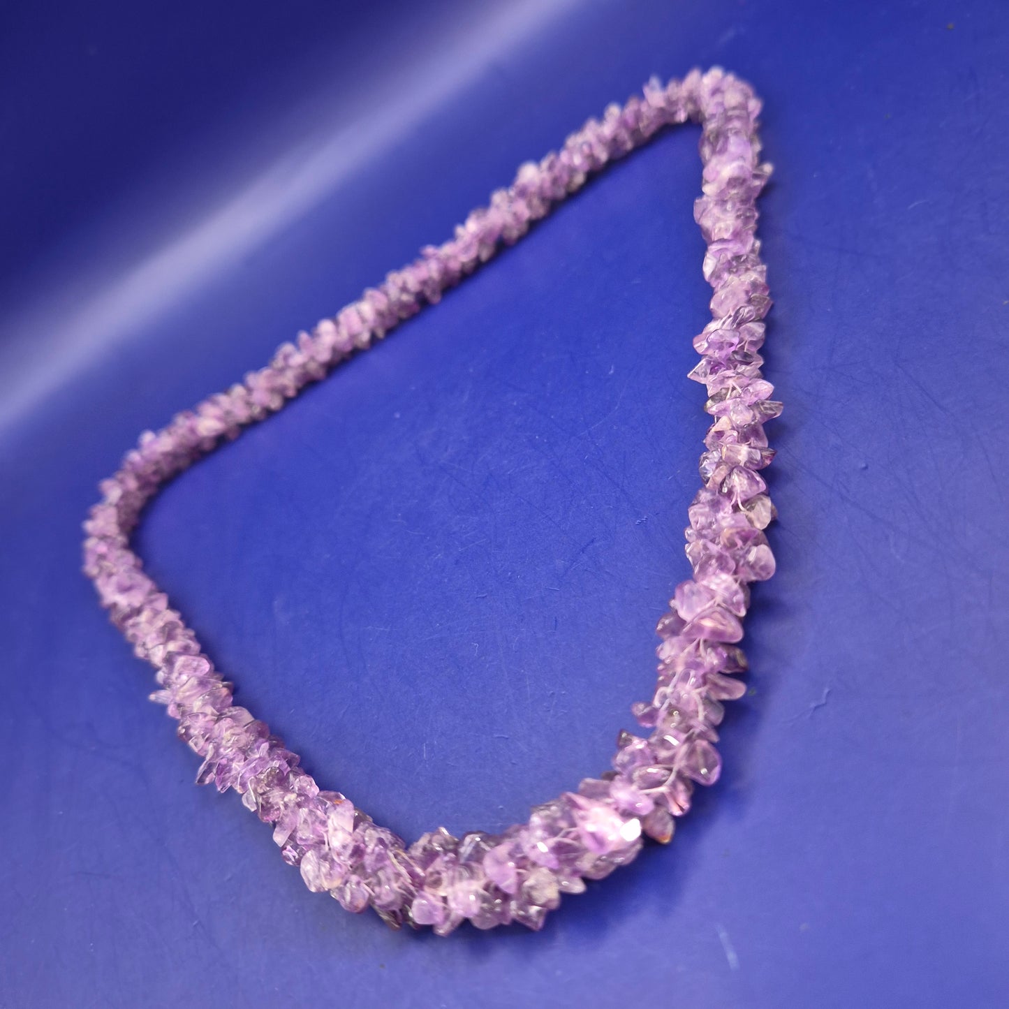 Edle Amethyst Splitterkette – Natürliches Violett für zeitlosen Stil