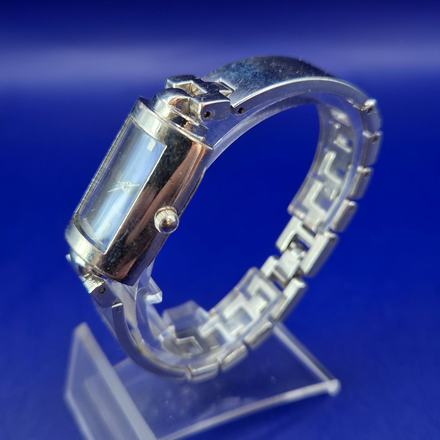 Elegante Yves Poinet Damen Uhr – Klassisch in Silber mit blauem Zifferblatt