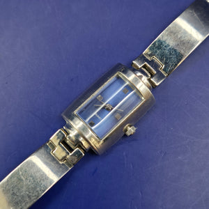 Elegante Yves Poinet Damen Uhr – Klassisch in Silber mit blauem Zifferblatt