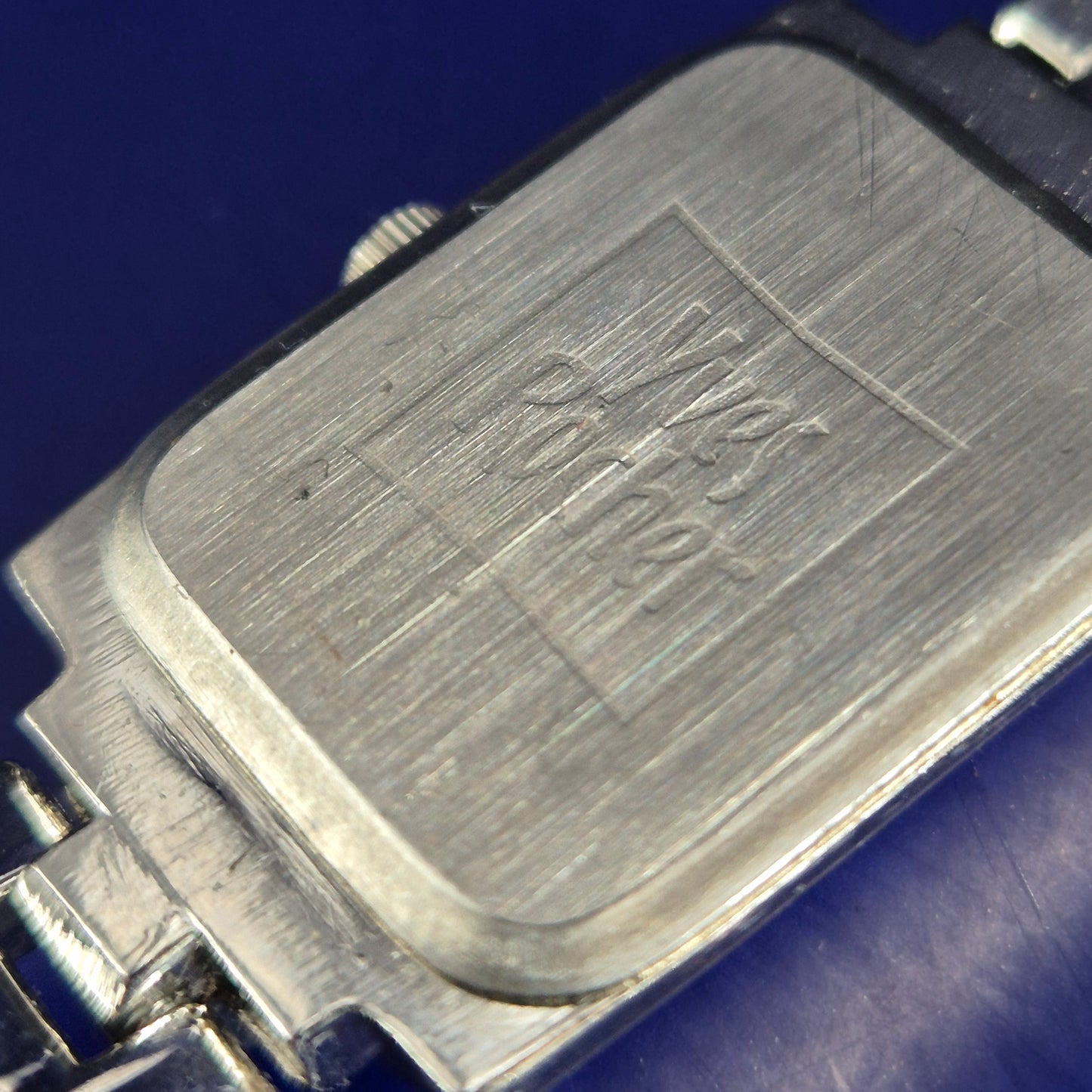 Elegante Yves Poinet Damen Uhr – Klassisch in Silber mit blauem Zifferblatt