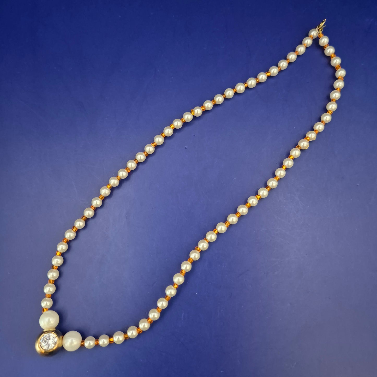 Elegante Perlen Halskette mit 925 Silber Anhänger – Klassischer Stil