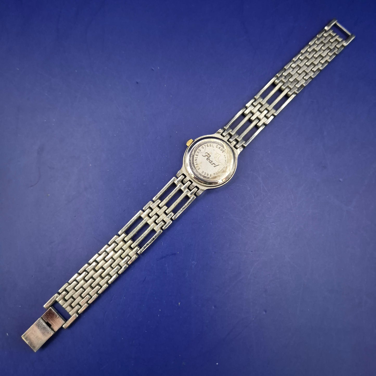 Elegante Pearl Damen Uhr – Blaues Zifferblatt & Bicolor Design