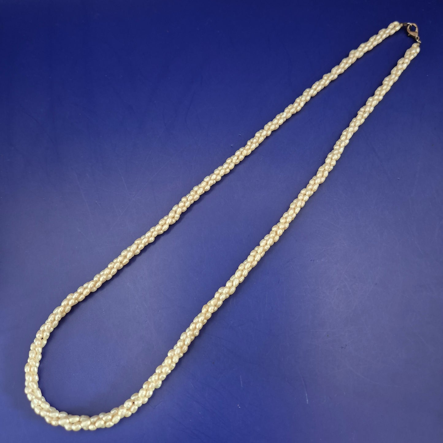 Edle Süßwasserperlen Kette – Elegantes Design in schimmerndem Weiß