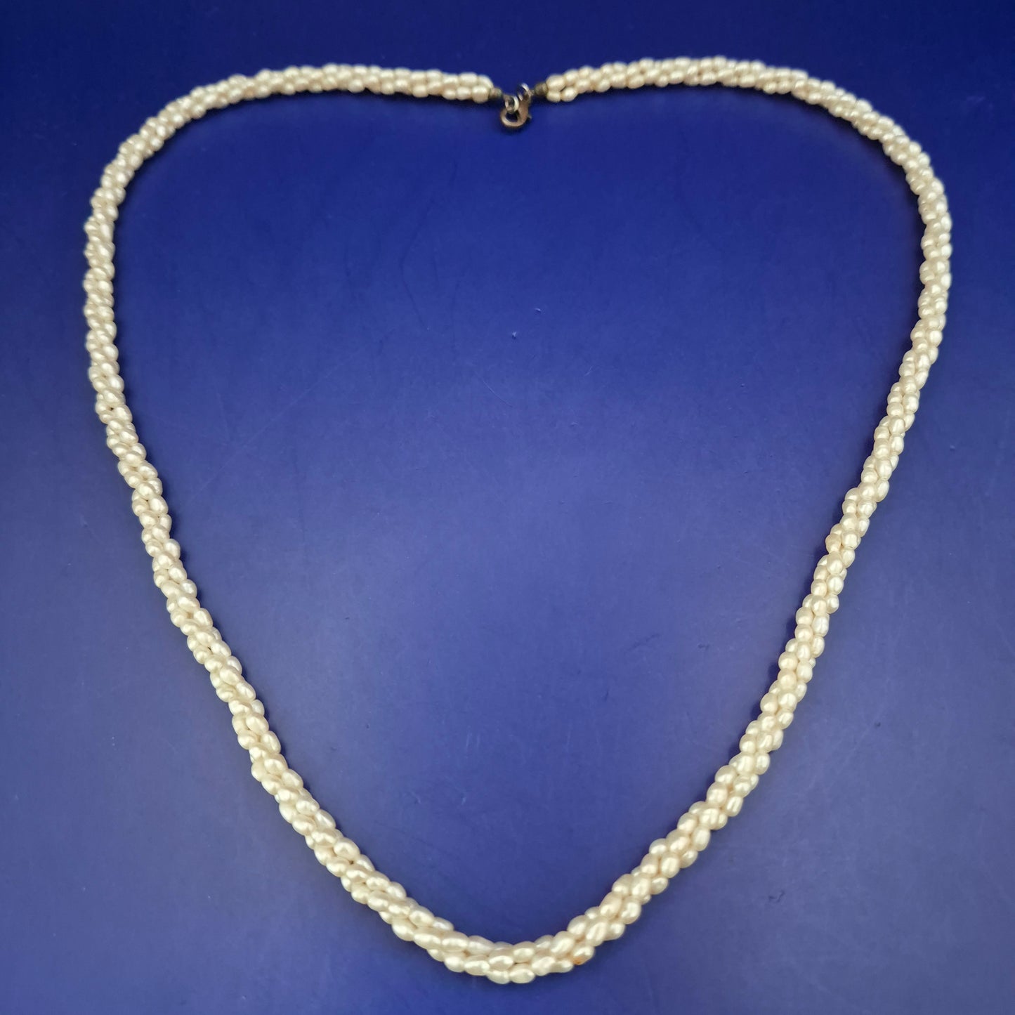 Edle Süßwasserperlen Kette – Elegantes Design in schimmerndem Weiß