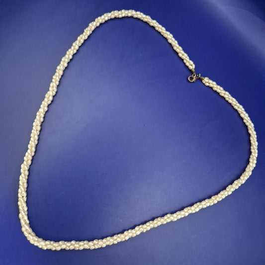 Edle Süßwasserperlen Kette – Elegantes Design in schimmerndem Weiß