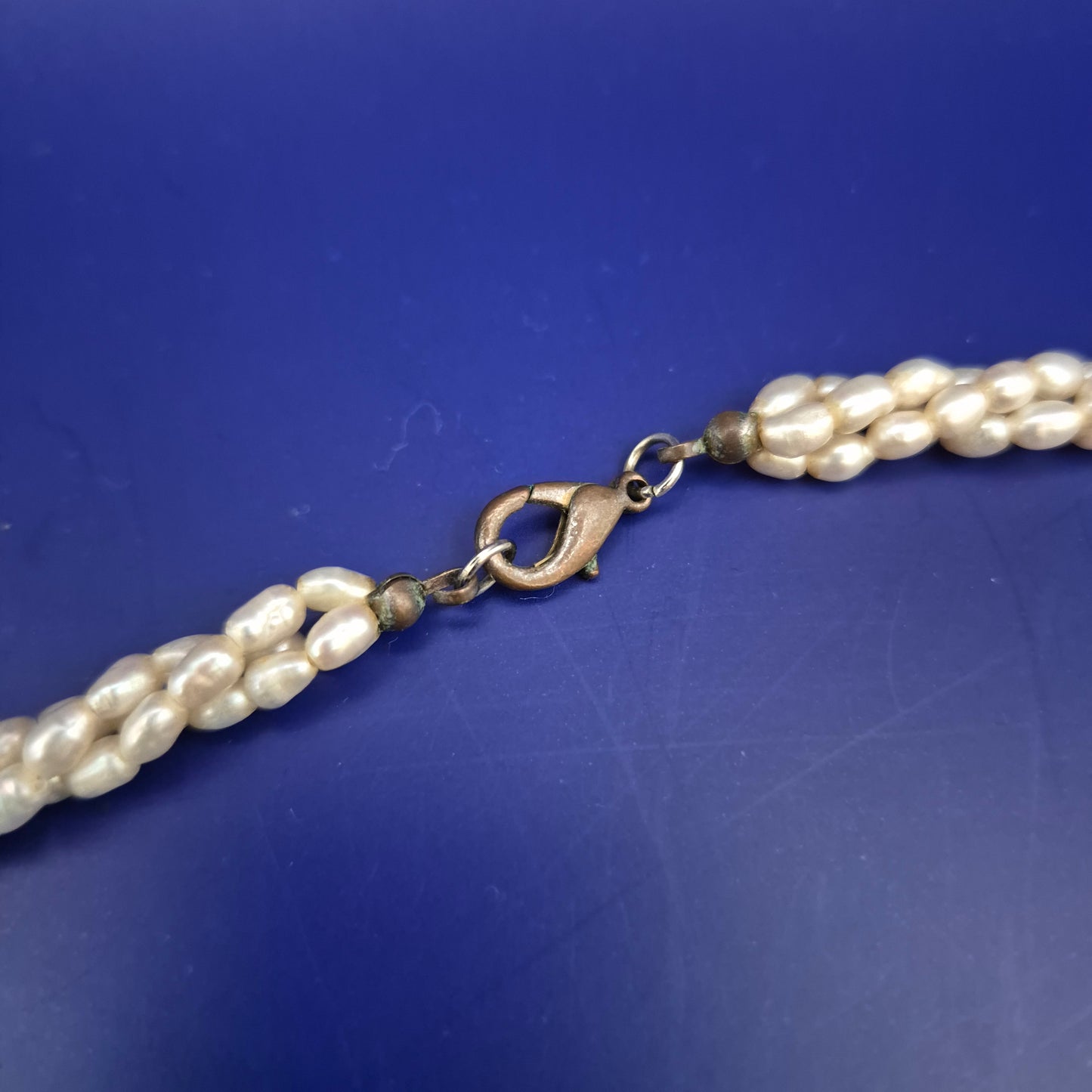 Edle Süßwasserperlen Kette – Elegantes Design in schimmerndem Weiß