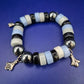 Modernes Perlen Armband mit Charms – Blau, Weiß & Hämatit-Optik