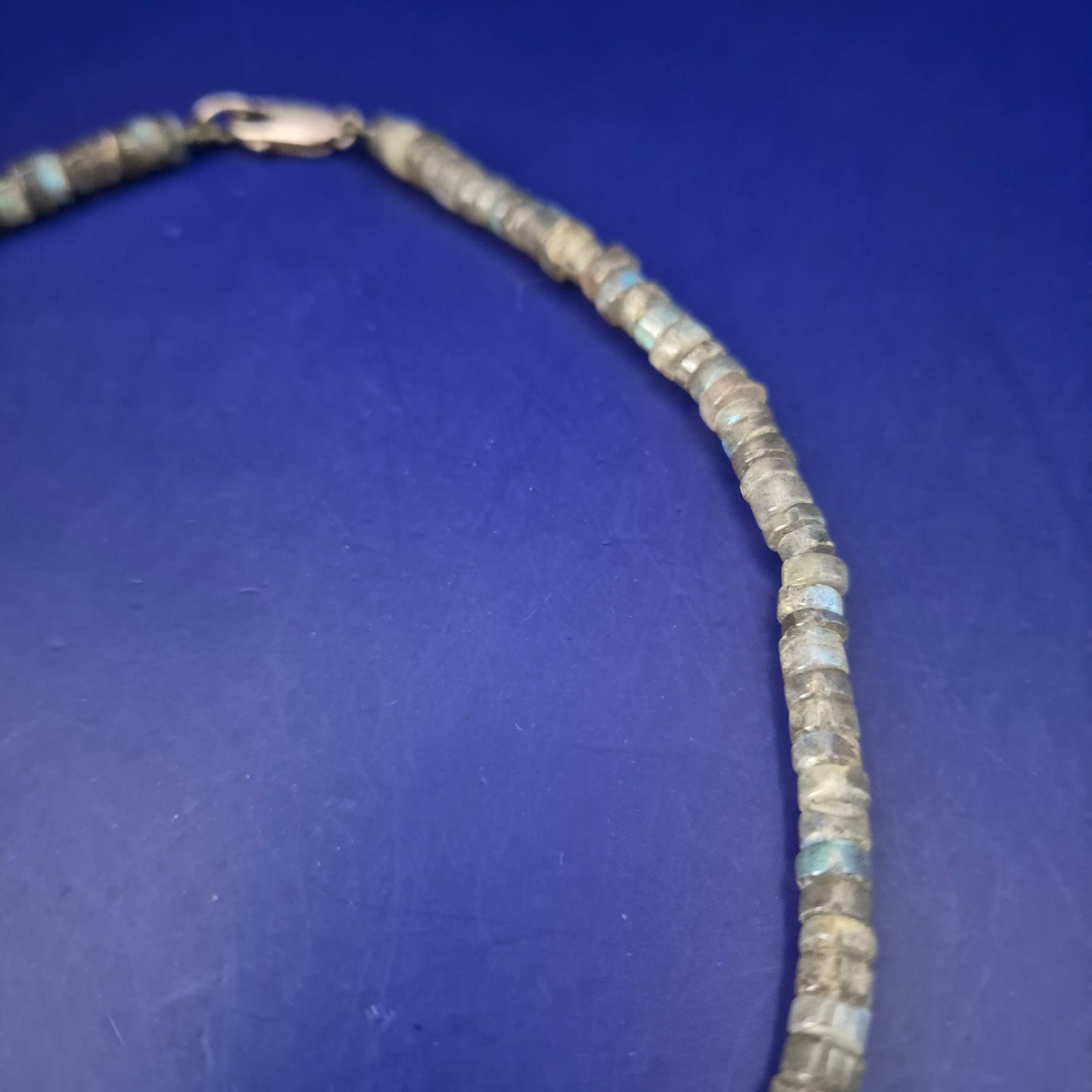 Edle Labradorit Kette mit 925 Silber Verschluss – Schimmerndes Design