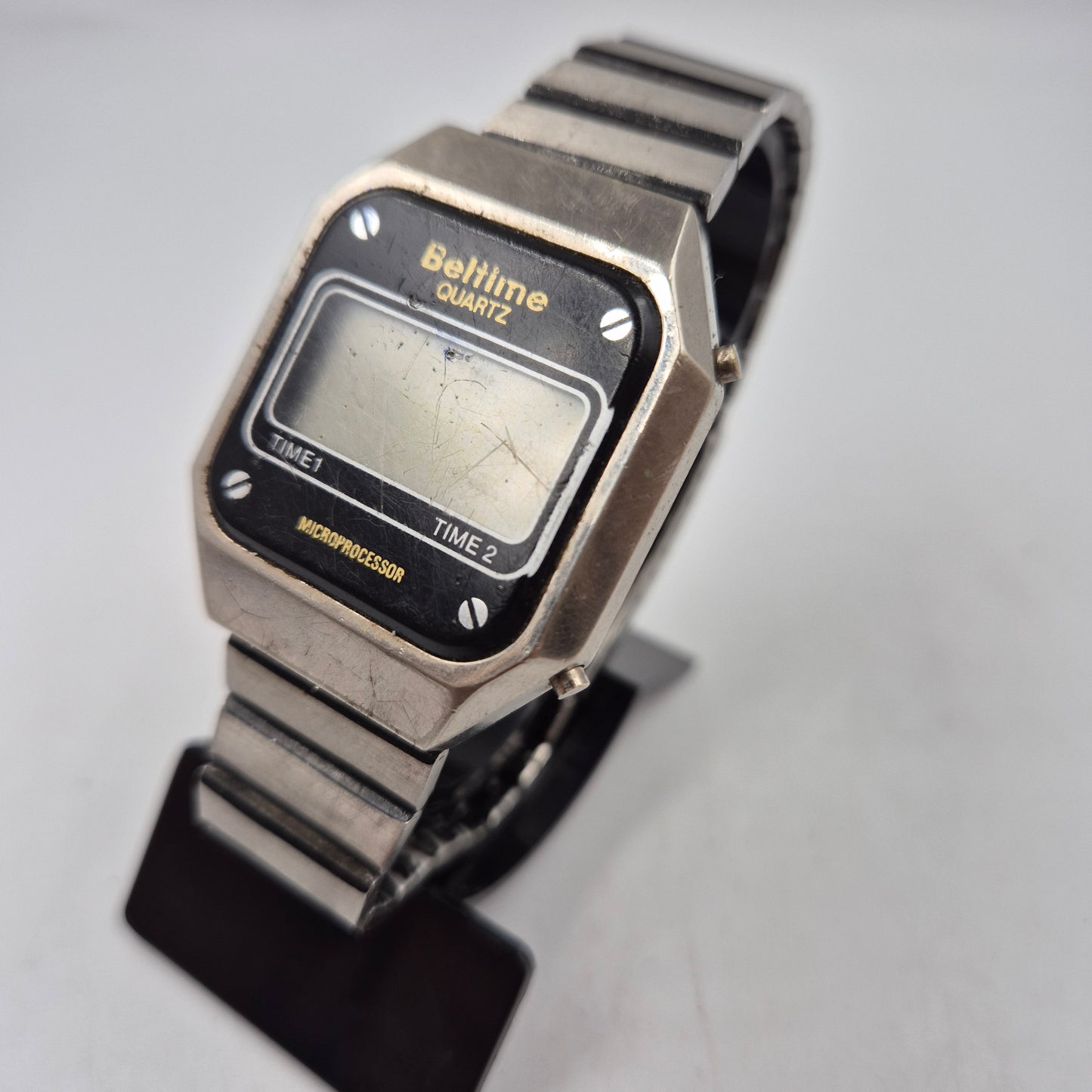 Vintage Beltime Herren Uhr – Retro Digital Design mit Gehäuse aus Edelstahl